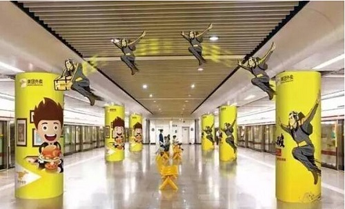 美團(tuán)外賣地鐵廣告來襲，嗖嗖嗖~