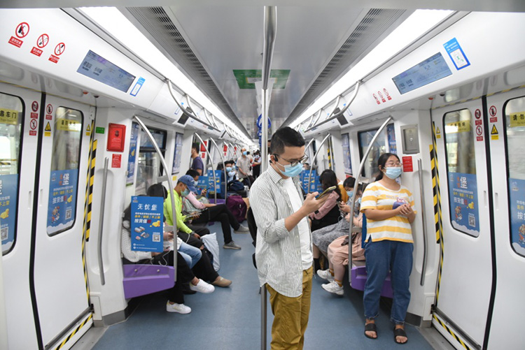 無(wú)憂(yōu)堡深圳地鐵品牌列車(chē)廣告