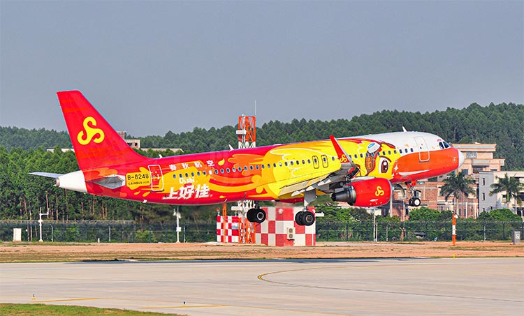 上好佳春秋航空全機身噴涂廣告4
