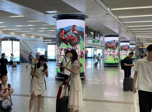 深圳北站換乘區(qū)包柱LED廣告價格，文旅景區(qū)旅游深圳北高鐵站廣告