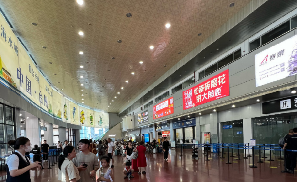 臺州路橋機場最大廣告牌價格多少錢？臺州機場廣告面積位置優(yōu)勢