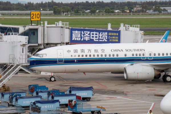 溫州機(jī)場(chǎng)廣告價(jià)格？溫州龍灣機(jī)場(chǎng)廊橋戶外廣告牌出發(fā)到達(dá)全覆蓋