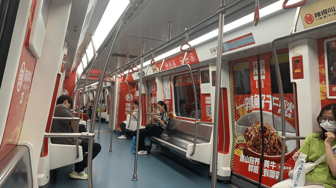 寧波地鐵車廂廣告價格多少錢？寧波地鐵廣告經(jīng)典餐飲案例圖