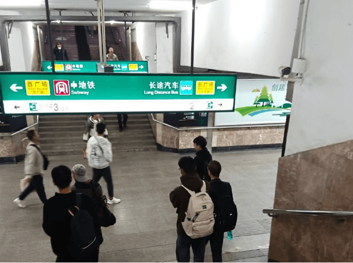 鄭州站廣告價格收費多少錢？鄭州火車站高鐵春運熱門出站廣告位