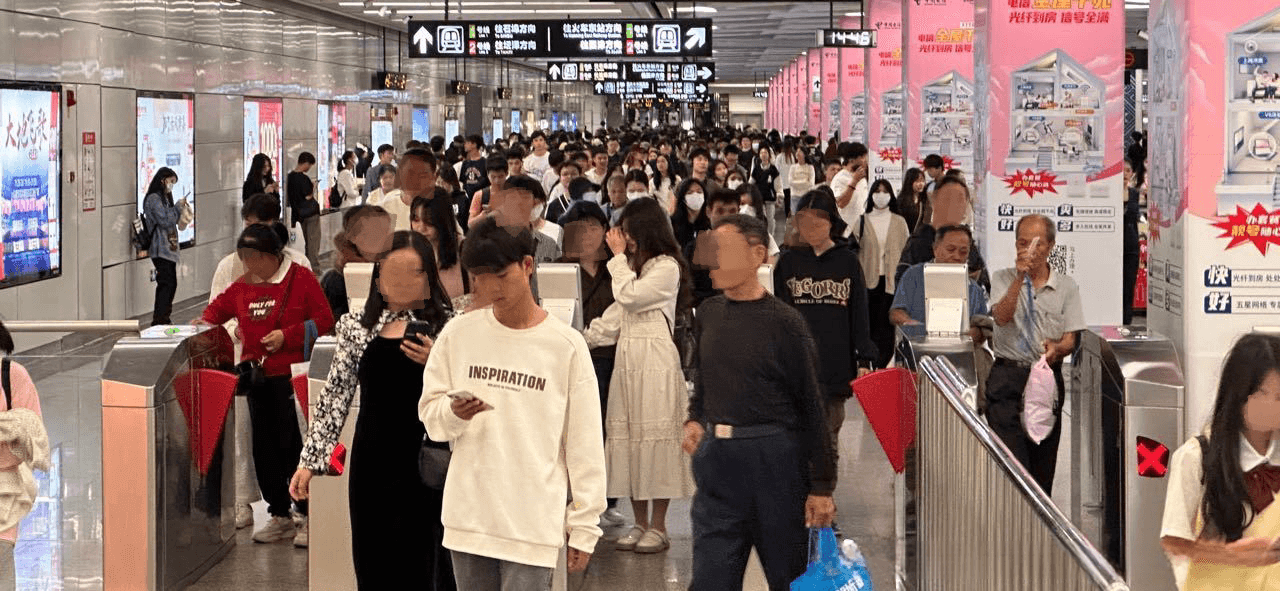 南寧地鐵廣告價格收費多少錢？南寧地鐵朝陽廣場站站廳包柱廣告