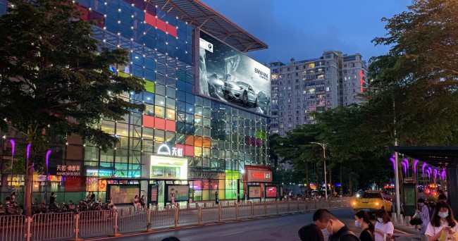 深圳南山海岸城保利商圈戶外大牌廣告價(jià)格，深圳灣后海戶外廣告