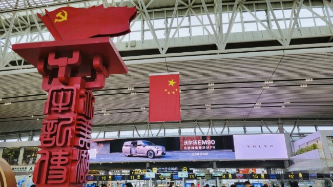 長(zhǎng)沙機(jī)場(chǎng)出發(fā)大廳安檢口LED廣告牌優(yōu)勢(shì)，長(zhǎng)沙黃花機(jī)場(chǎng)廣告價(jià)格收費(fèi)