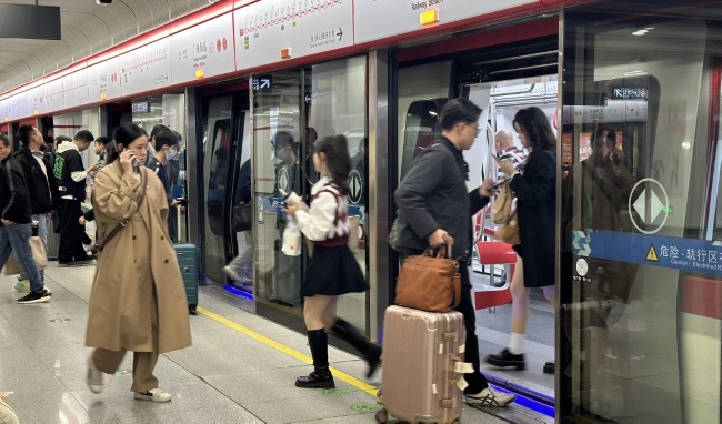 佛山地鐵播音導(dǎo)向廣告價格種類，佛山地鐵列車站臺語音播報廣告