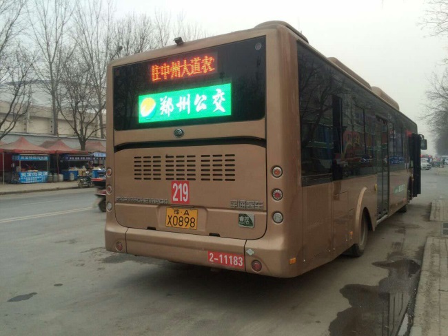 鄭州公交車電子屏廣告價格，鄭州公交車尾LED彩屏廣告投放優(yōu)勢分析