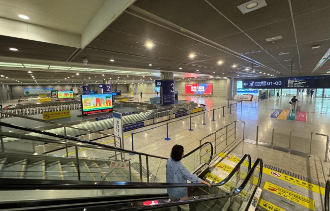 合肥新橋機(jī)場(chǎng)到達(dá)行李轉(zhuǎn)盤聯(lián)排LED大屏，合肥機(jī)場(chǎng)LED廣告價(jià)格