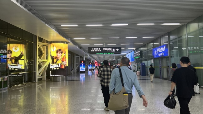 深圳北高鐵站出站通道LED廣告投放，深圳北站到達(dá)廣告價(jià)格