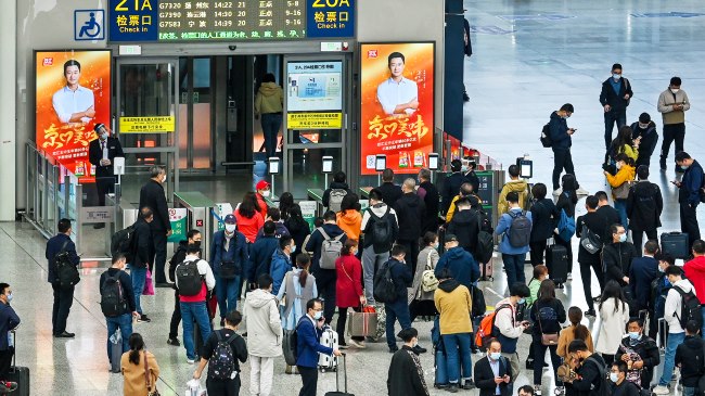 上海虹橋火車站候車大廳大屏廣告投放，上海虹橋高鐵廣告價格