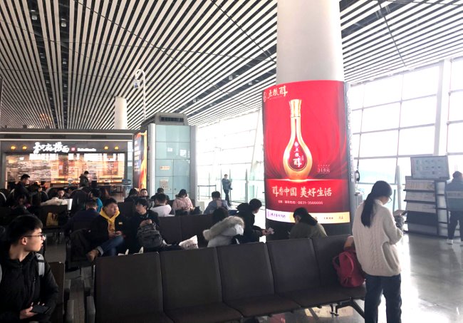 天津機場出發(fā)登機口LED廣告投放，天津濱海機場大屏廣告價格