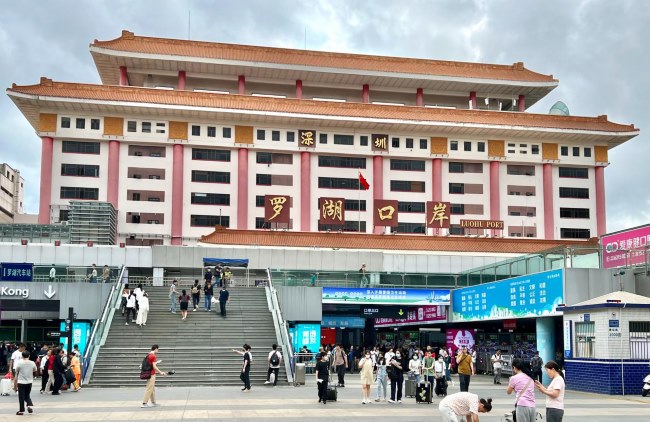 羅湖口岸有哪些廣告位？怎么選擇性價(jià)比高的媒體投放？