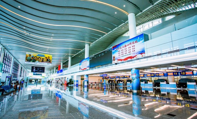 蕪宣機(jī)場和蕪湖高鐵站都有哪些廣告位？選擇高鐵站和機(jī)場廣告哪個更具性價比？第一戶外傳媒代理發(fā)布的專業(yè)度體現(xiàn)在哪些方面？